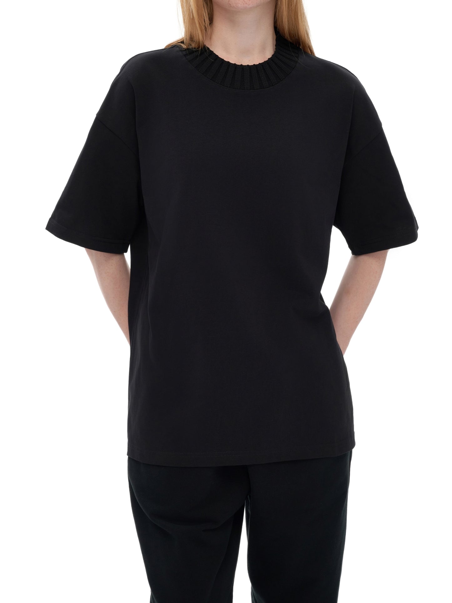 HEAVYWEIGHT KNITTED ROUND NECK T-SHIRT - BLACK