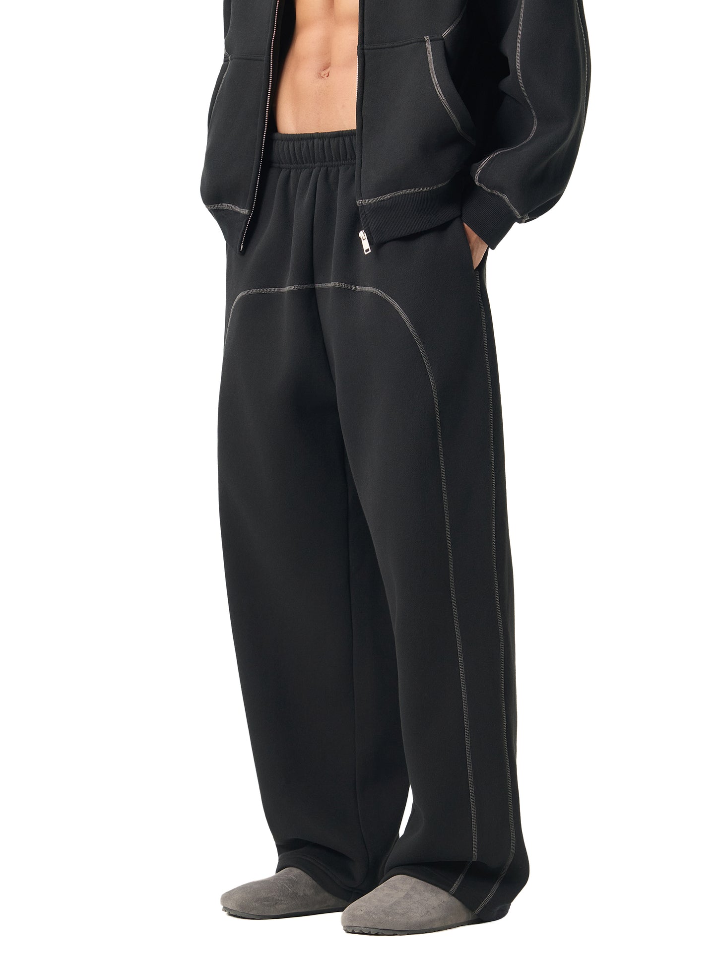 CONTRAST-STITCHED FLEECE SWEATPANTS - BLACK