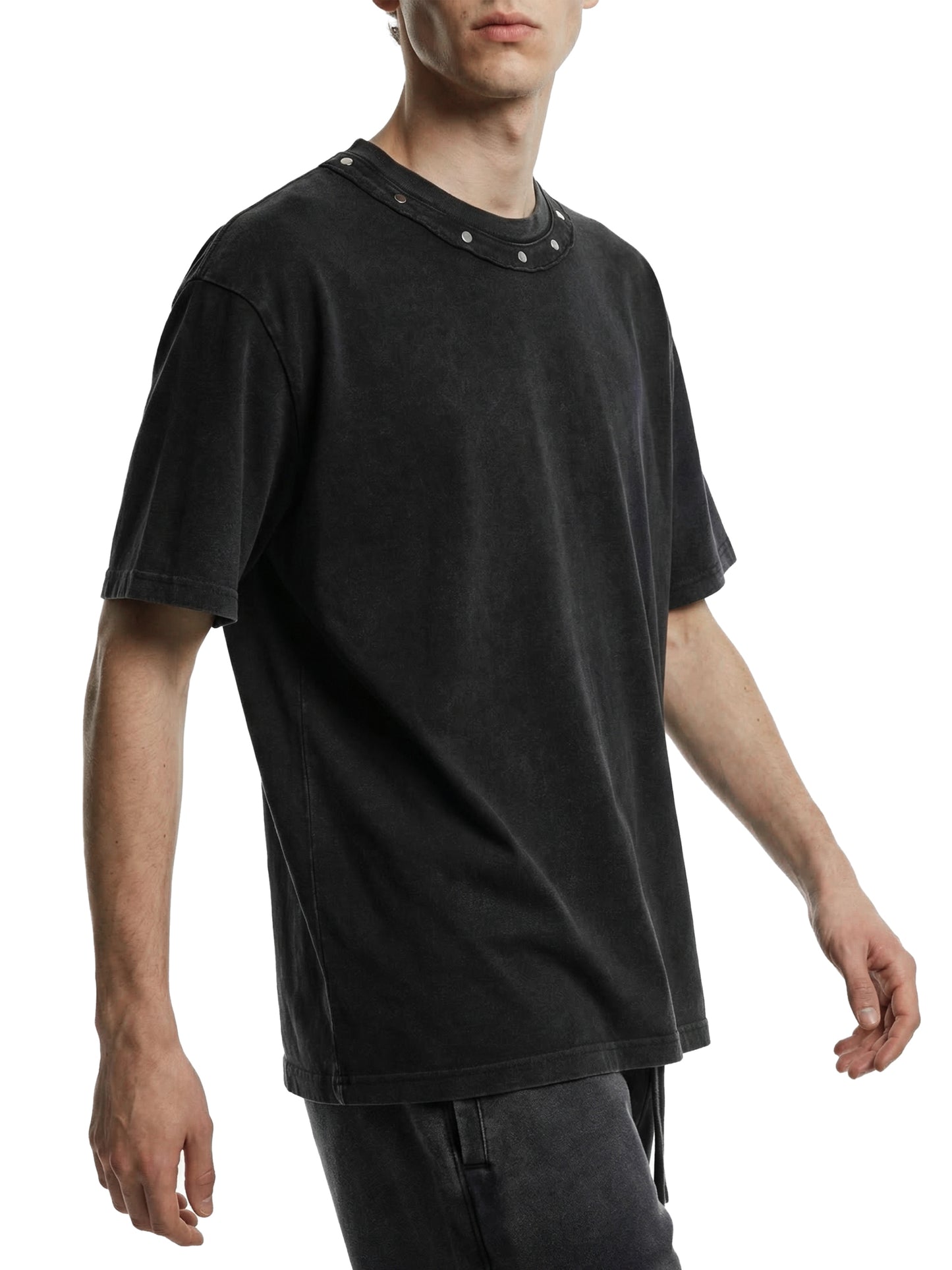 WASHED BOXY STUDDED T-SHIRT - BLACK
