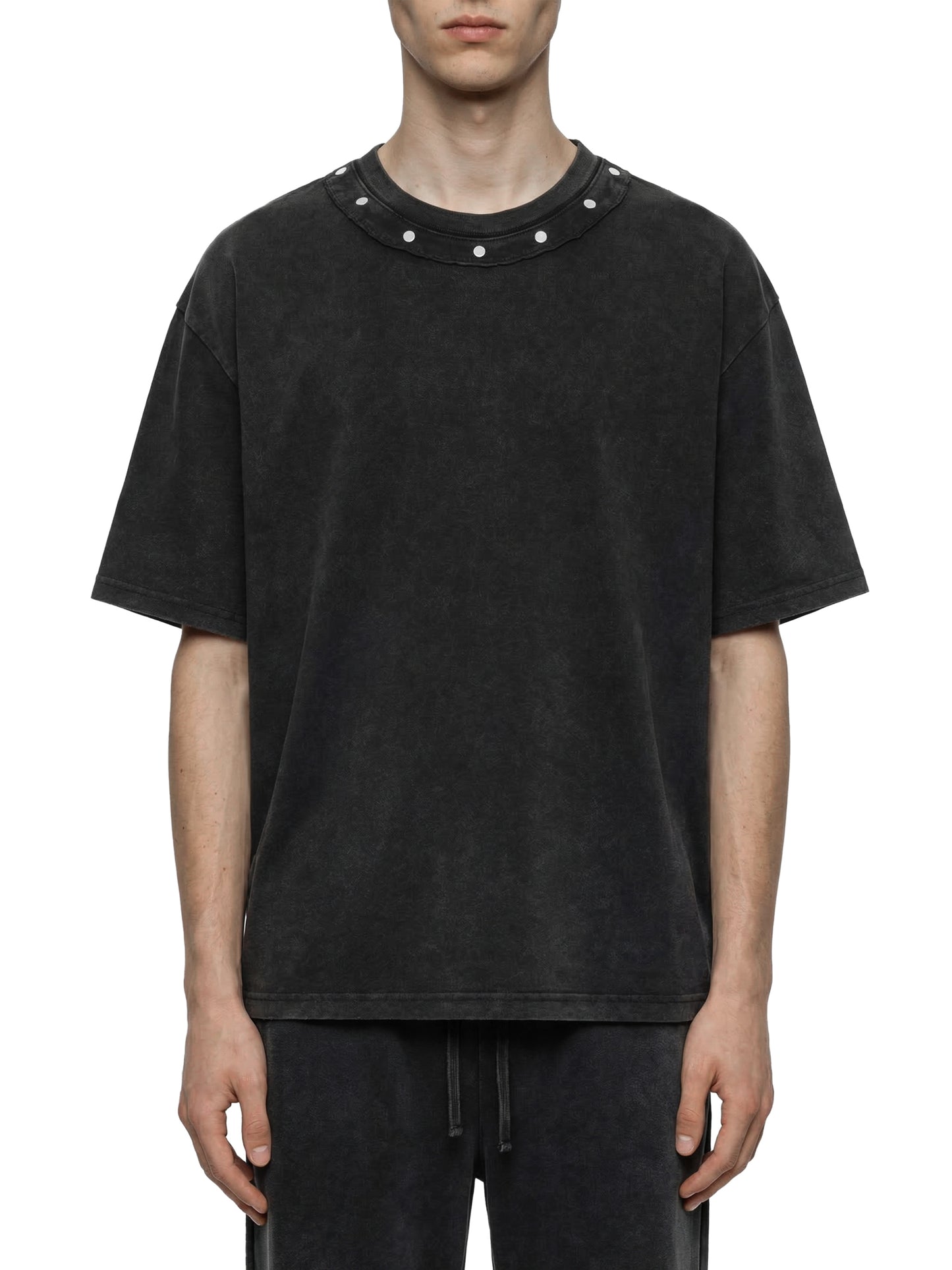 WASHED BOXY STUDDED T-SHIRT - BLACK