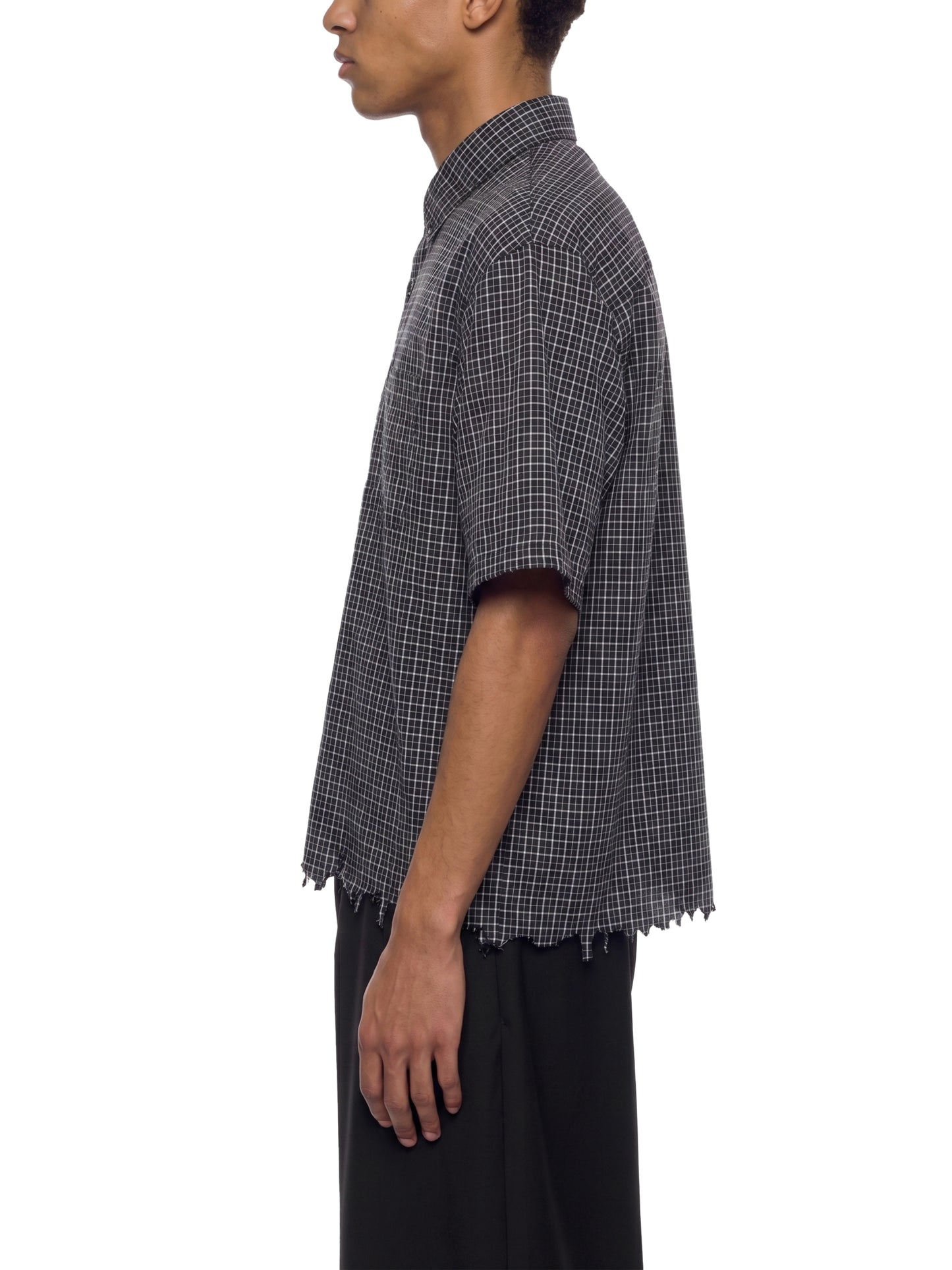 DISTRESSED PLAID BOXY SHIRT - BLACK